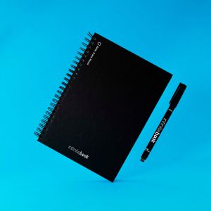 STARTER KIT INFINITEBOOK A5. Комплектът включва " Инфинитибук", комплект за почистване, маркер и държач за маркер