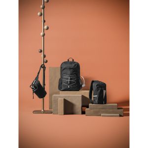 DELFOS POUCH. Чанта за кръста от 300D recycled polyester и 600D recycled polyester със светлоотразителни елементи