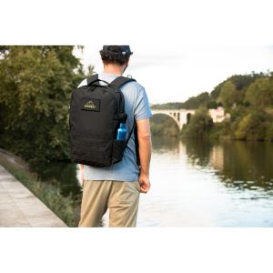 EDINBURGH BPACK. Раница във военен стил от 600D рециклиран полиестер с висока плътност и подплата от 210D рециклиран полиестер 17.3'