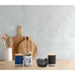 NORRE TUMBLER. Вакуумна чаша с двойна стена от неръждаема стомана (36% рециклирана) с бамбуков капак 370 mL