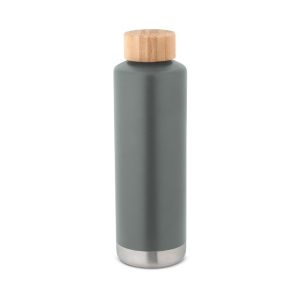 NORRE BOTTLE. Вакуумна бутилка от неръждаема стомана (36% рециклирана) с двойна стена 640 mL