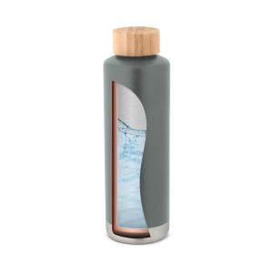 NORRE BOTTLE. Вакуумна бутилка от неръждаема стомана (36% рециклирана) с двойна стена 640 mL