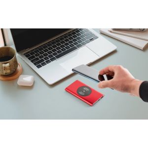 CASSINI. Захранваща батерия 4000 mAh с 5W безжично зарядно устройство от рециклиран алуминий (100% rAL)