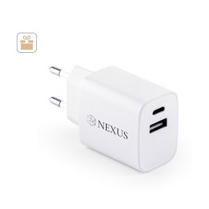 WEGENER. Захранващ адаптер с порт USB-A 18W и USB-C 20W от рециклиран ABS (100% rABS)