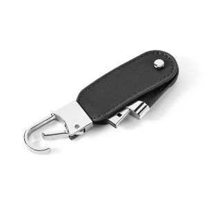 BRAGG 8GB. USB памет с 8GB от PU и с щипка за карабинер
