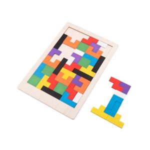 MOKI. Конструкционна и взаимосвързана игра,изработена от шперплат
